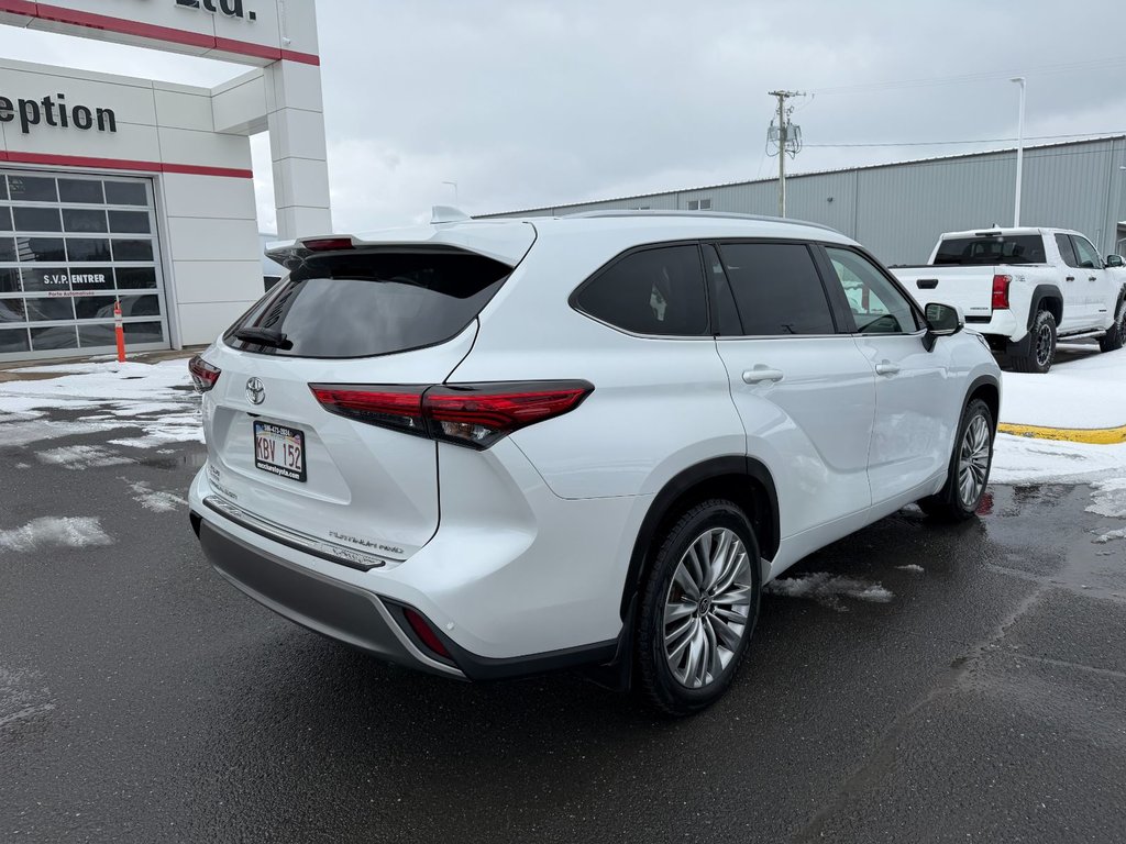 2023 Toyota Highlander Platinum in Grand Falls, New Brunswick - 3 - w1024h768px