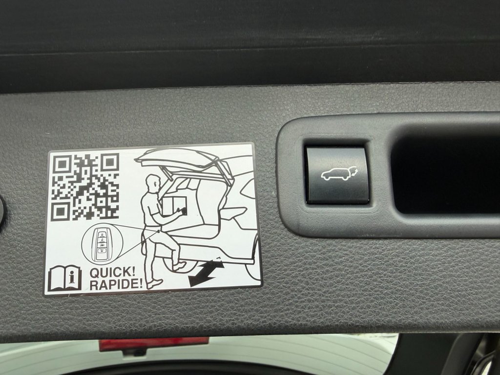 2023 Toyota Highlander Platinum in Grand Falls, New Brunswick - 14 - w1024h768px