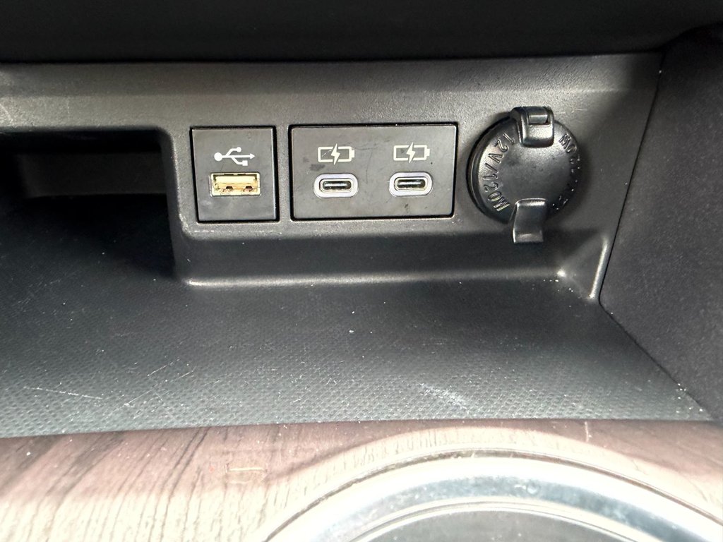 2023 Toyota Highlander Platinum in Grand Falls, New Brunswick - 25 - w1024h768px