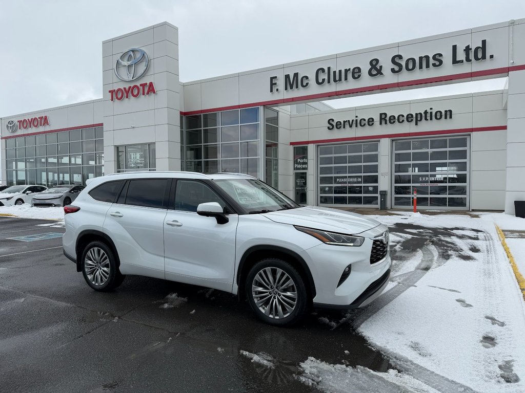 2023 Toyota Highlander Platinum in Grand Falls, New Brunswick - 1 - w1024h768px