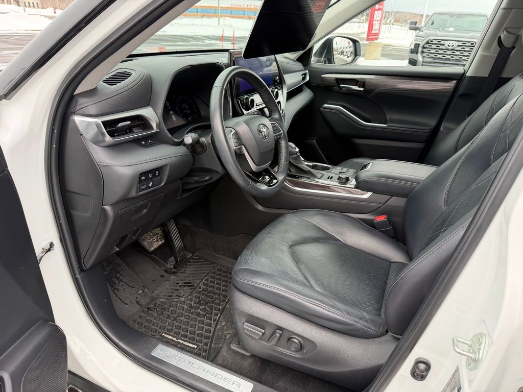 2023 Toyota Highlander Platinum in Grand Falls, New Brunswick - 16 - w1024h768px