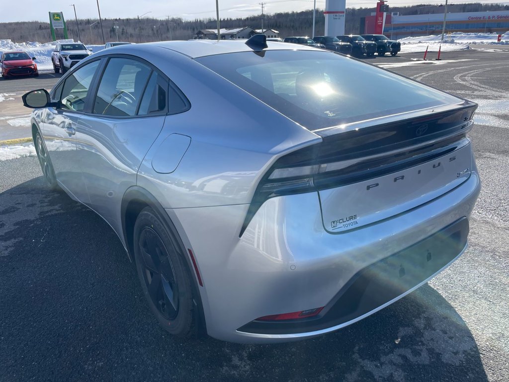 Toyota Prius Plug-In Hybrid SE 2026 à Grand-Sault, Nouveau-Brunswick - 5 - w1024h768px