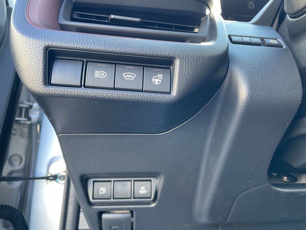 Toyota Prius Plug-In Hybrid SE 2026 à Grand-Sault, Nouveau-Brunswick - 19 - w1024h768px