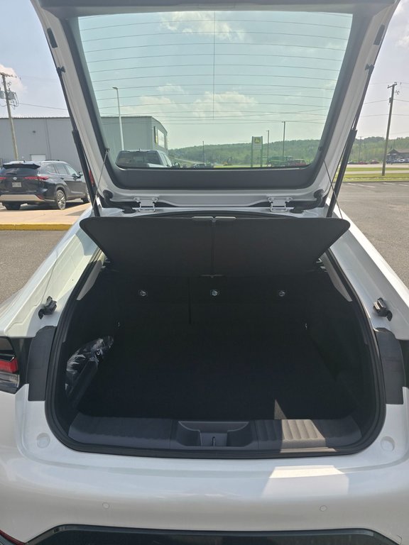 2025 Toyota Prius XLE AWD in Grand Falls, New Brunswick - 12 - w1024h768px