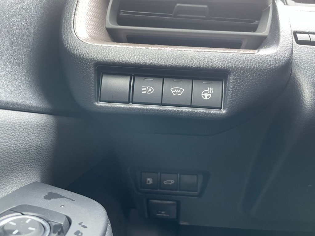 Toyota Prius LIMITED AWD 2026 à Grand-Sault, Nouveau-Brunswick - 17 - w1024h768px