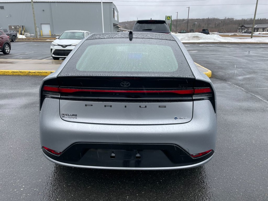 Toyota Prius LIMITED AWD 2026 à Grand-Sault, Nouveau-Brunswick - 3 - w1024h768px