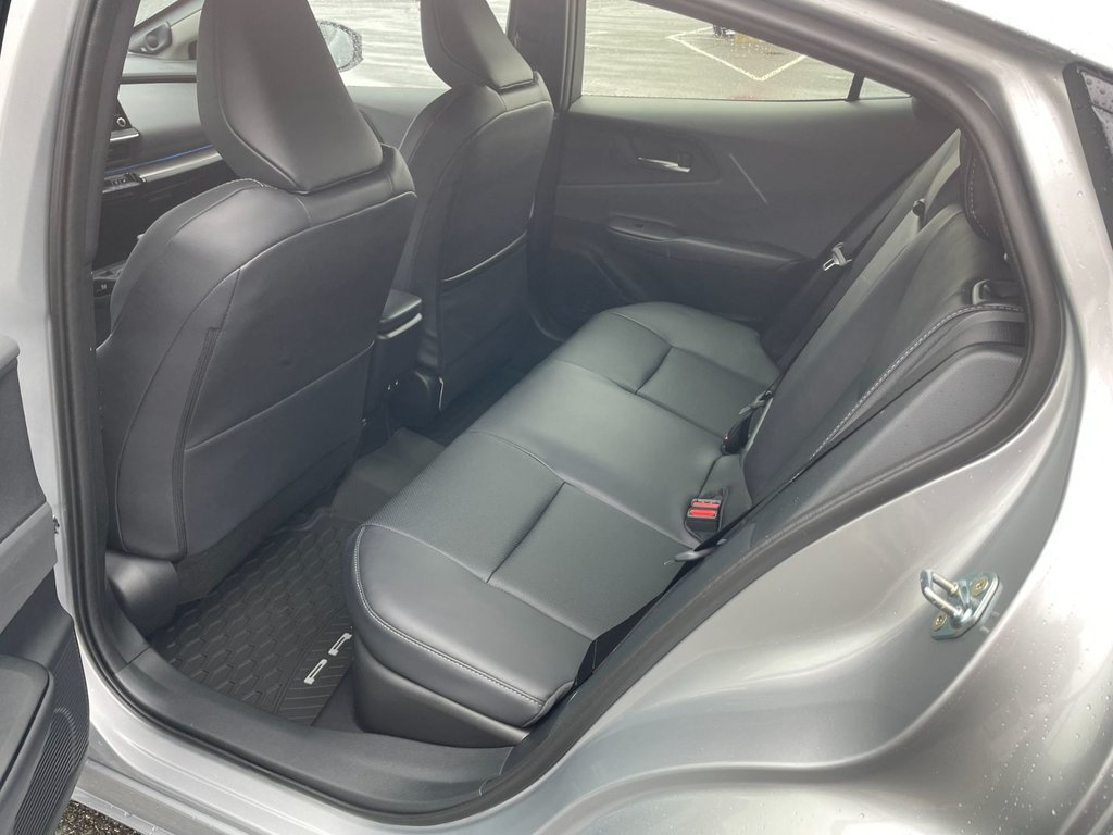 Toyota Prius LIMITED AWD 2026 à Grand-Sault, Nouveau-Brunswick - 12 - w1024h768px