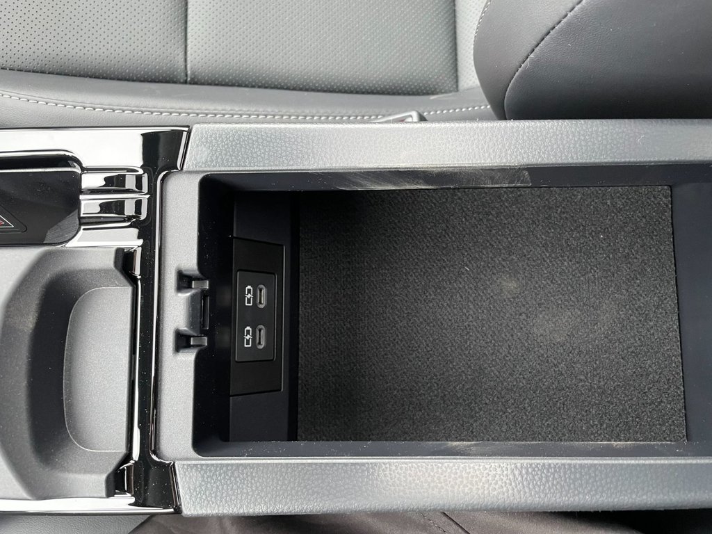 Toyota Prius LIMITED AWD 2026 à Grand-Sault, Nouveau-Brunswick - 24 - w1024h768px