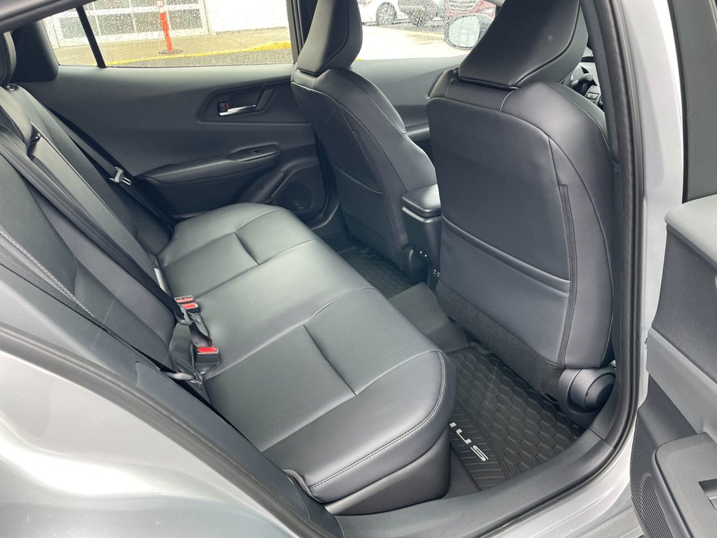 Toyota Prius LIMITED AWD 2026 à Grand-Sault, Nouveau-Brunswick - 11 - w1024h768px