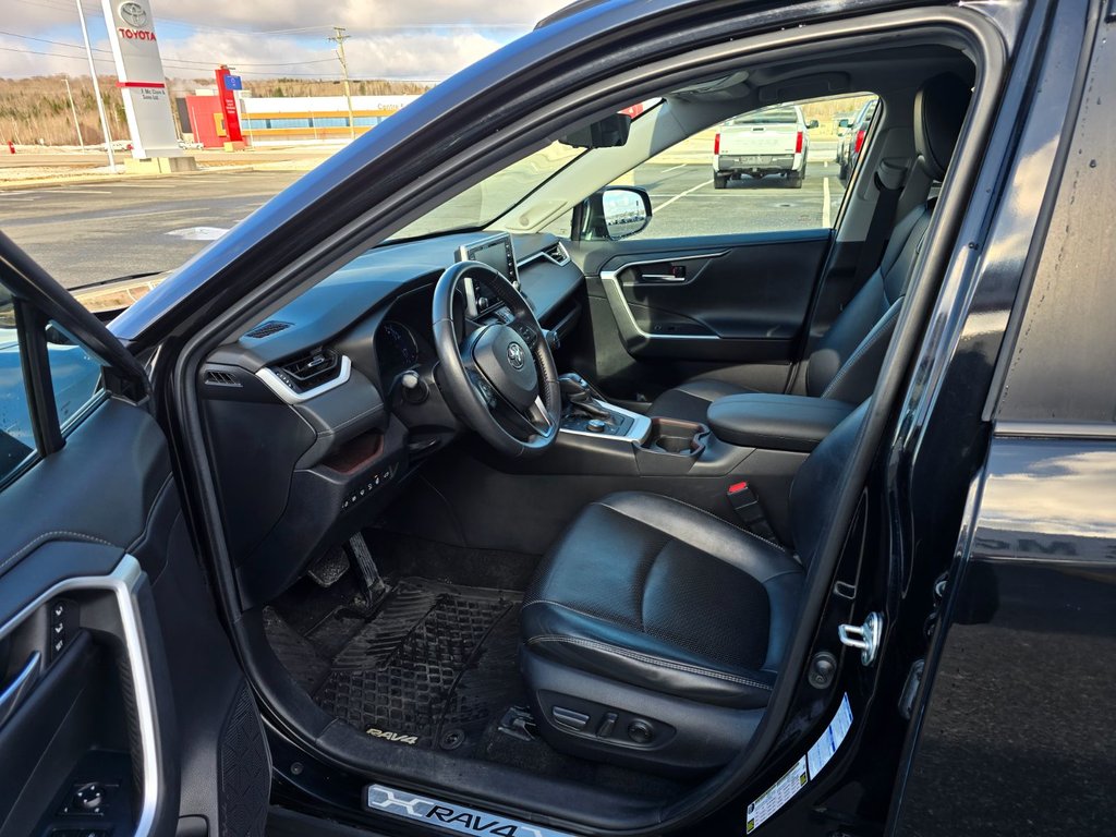 Toyota RAV4 Hybrid LIMITED 2021 à Grand-Sault, Nouveau-Brunswick - 15 - w1024h768px