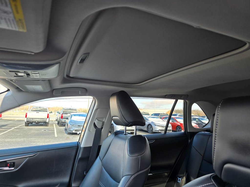 Toyota RAV4 Hybrid LIMITED 2021 à Grand-Sault, Nouveau-Brunswick - 16 - w1024h768px