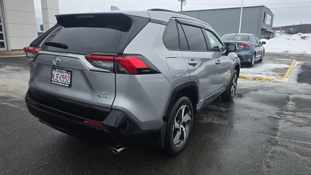 Toyota RAV4 Plug-In Hybrid SE 2025 à Grand-Sault, Nouveau-Brunswick - 4 - w1024h768px