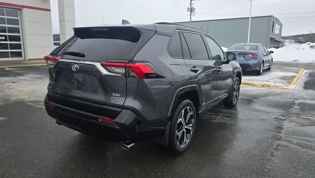 Toyota RAV4 Plug-In Hybrid XSE 2025 à Grand-Sault, Nouveau-Brunswick - 4 - w1024h768px