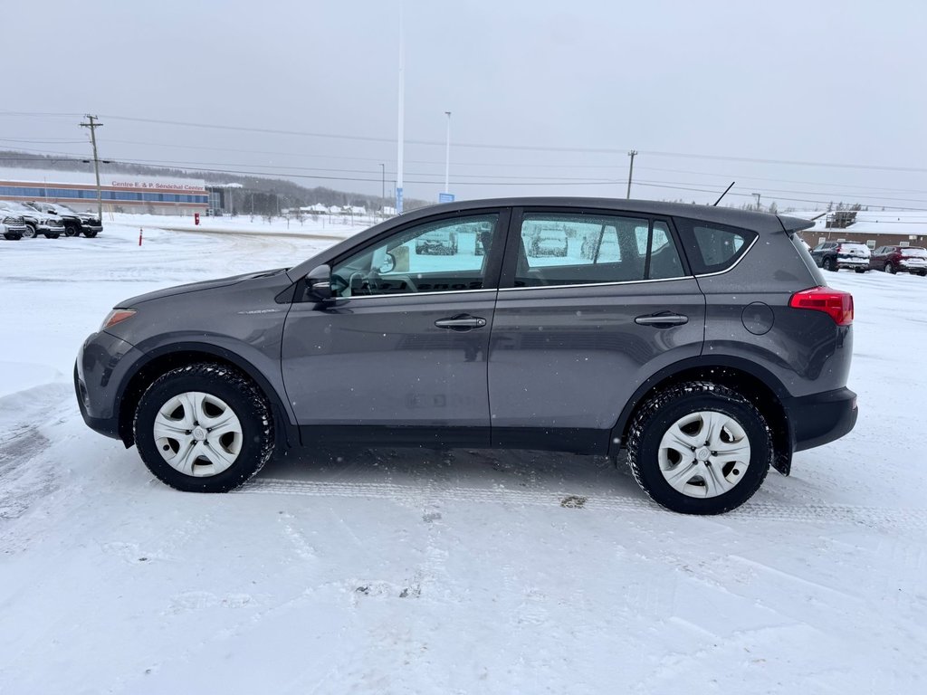 2014 Toyota RAV4 LE in Grand Falls, New Brunswick - 7 - w1024h768px