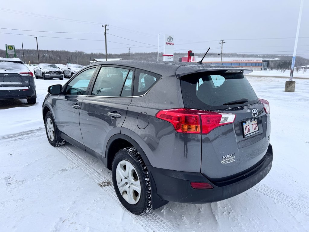 2014 Toyota RAV4 LE in Grand Falls, New Brunswick - 6 - w1024h768px