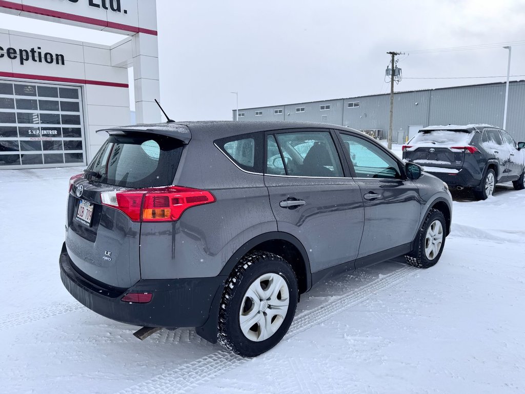 2014 Toyota RAV4 LE in Grand Falls, New Brunswick - 4 - w1024h768px