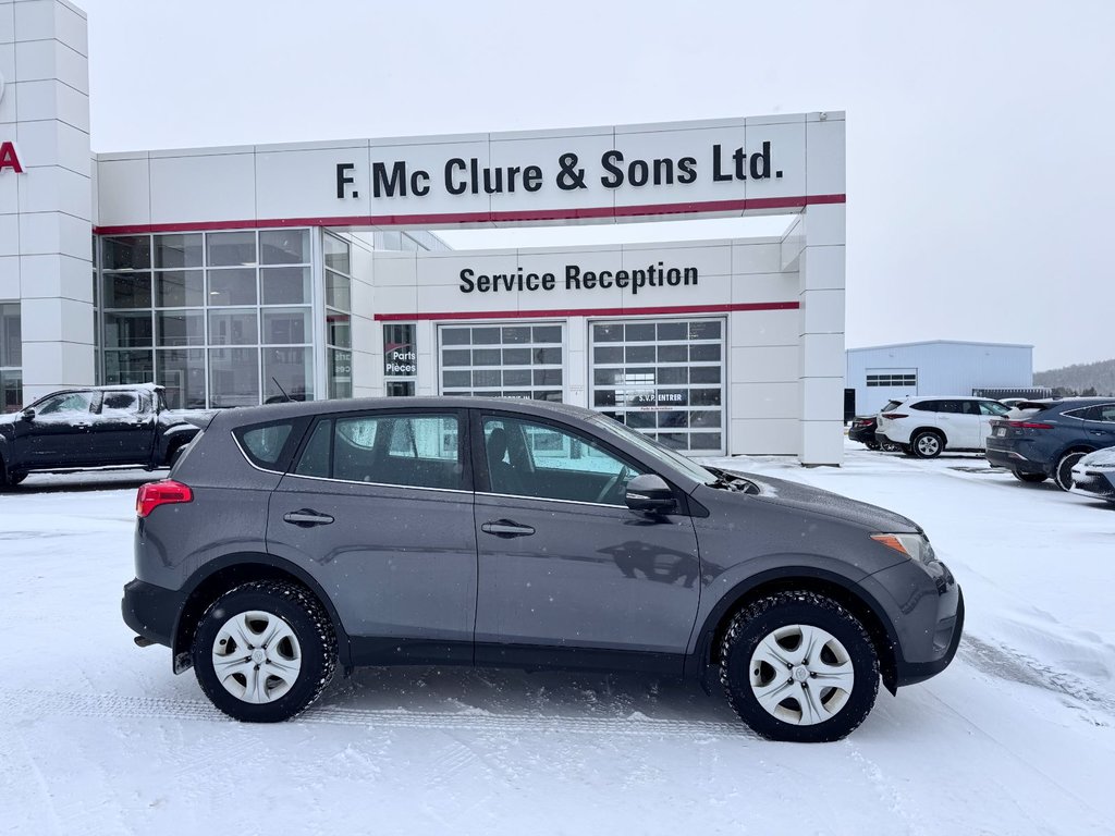 2014 Toyota RAV4 LE in Grand Falls, New Brunswick - 3 - w1024h768px