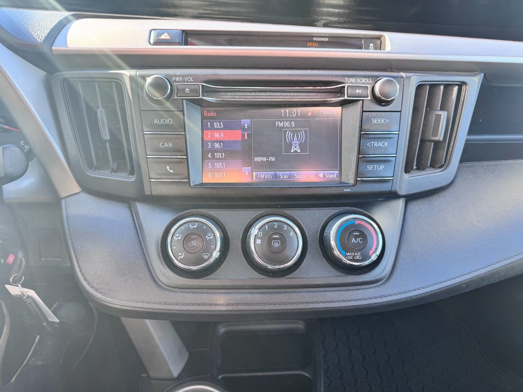 2016 Toyota RAV4 LE in Grand Falls, New Brunswick - 16 - w1024h768px