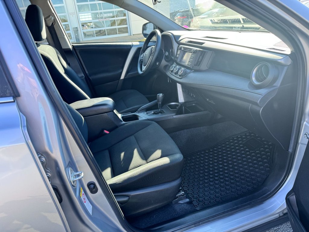 2016 Toyota RAV4 LE in Grand Falls, New Brunswick - 10 - w1024h768px