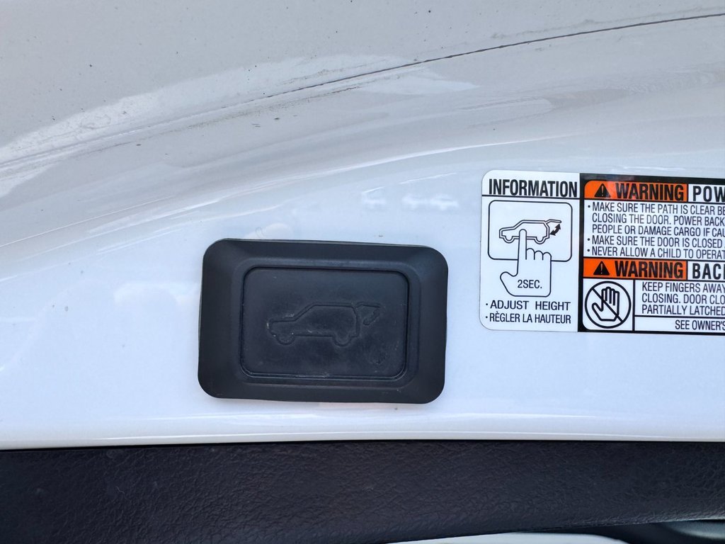 Toyota RAV4 XLE 2018 à Grand-Sault, Nouveau-Brunswick - 14 - w1024h768px