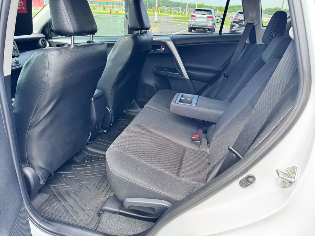 Toyota RAV4 XLE 2018 à Grand-Sault, Nouveau-Brunswick - 15 - w1024h768px