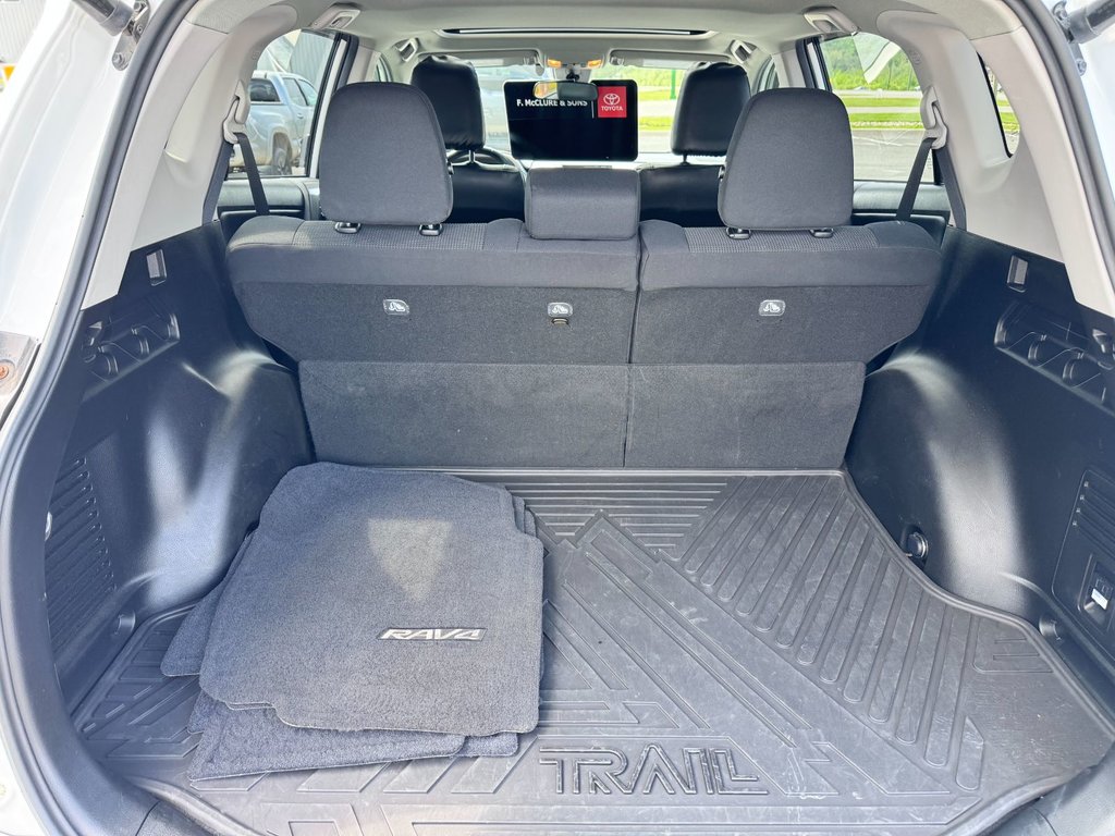 Toyota RAV4 XLE 2018 à Grand-Sault, Nouveau-Brunswick - 13 - w1024h768px