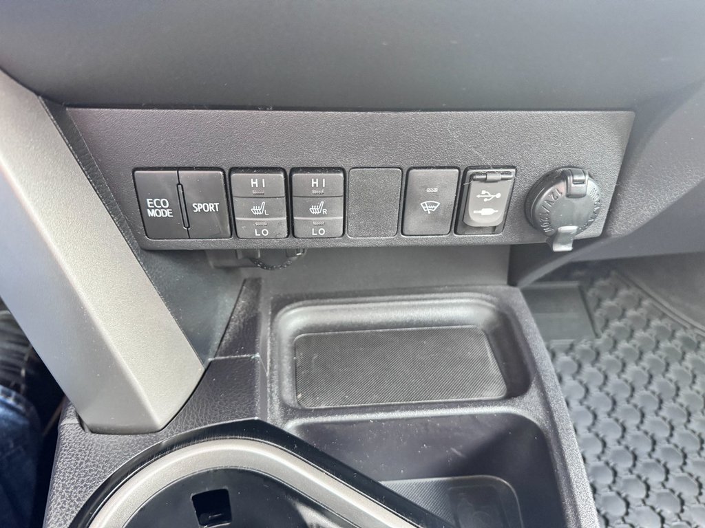 2018 Toyota RAV4 XLE in Grand Falls, New Brunswick - 20 - w1024h768px