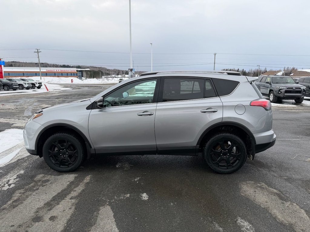 2018 Toyota RAV4 SE in Grand Falls, New Brunswick - 6 - w1024h768px