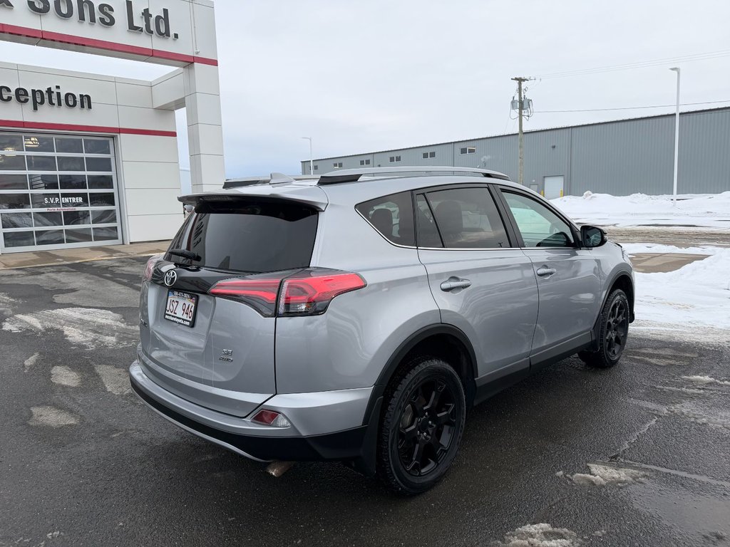 2018 Toyota RAV4 SE in Grand Falls, New Brunswick - 3 - w1024h768px