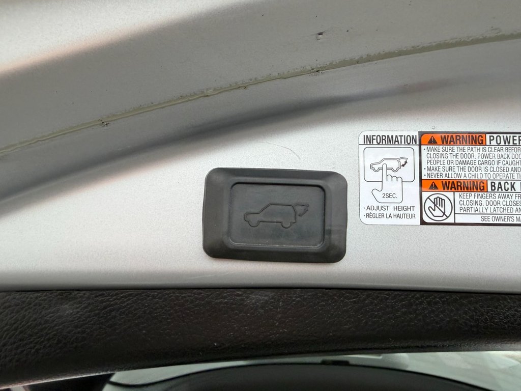 2018 Toyota RAV4 SE in Grand Falls, New Brunswick - 13 - w1024h768px