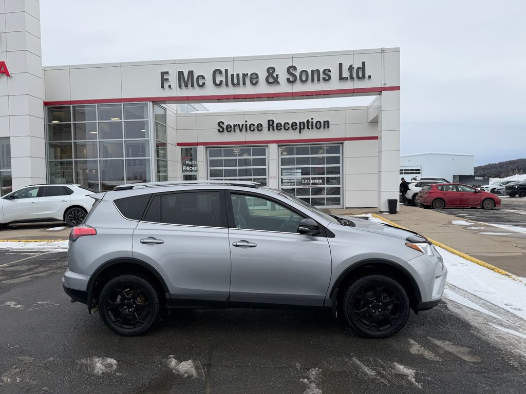 2018 Toyota RAV4 SE in Grand Falls, New Brunswick - 2 - w1024h768px