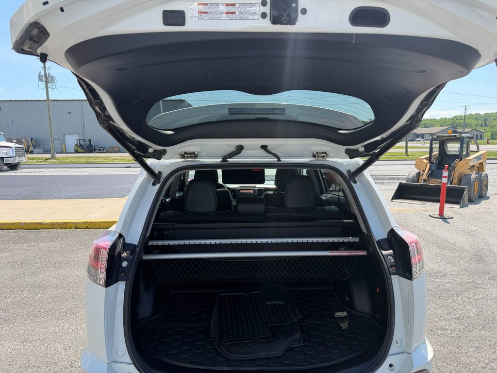 2018 Toyota RAV4 Limited in Grand Falls, New Brunswick - 12 - w1024h768px