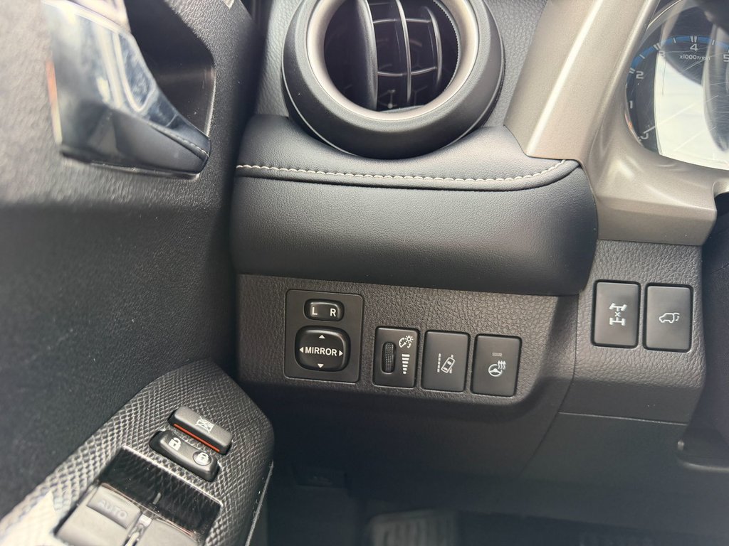 2018 Toyota RAV4 TRAIL in Grand Falls, New Brunswick - 15 - w1024h768px