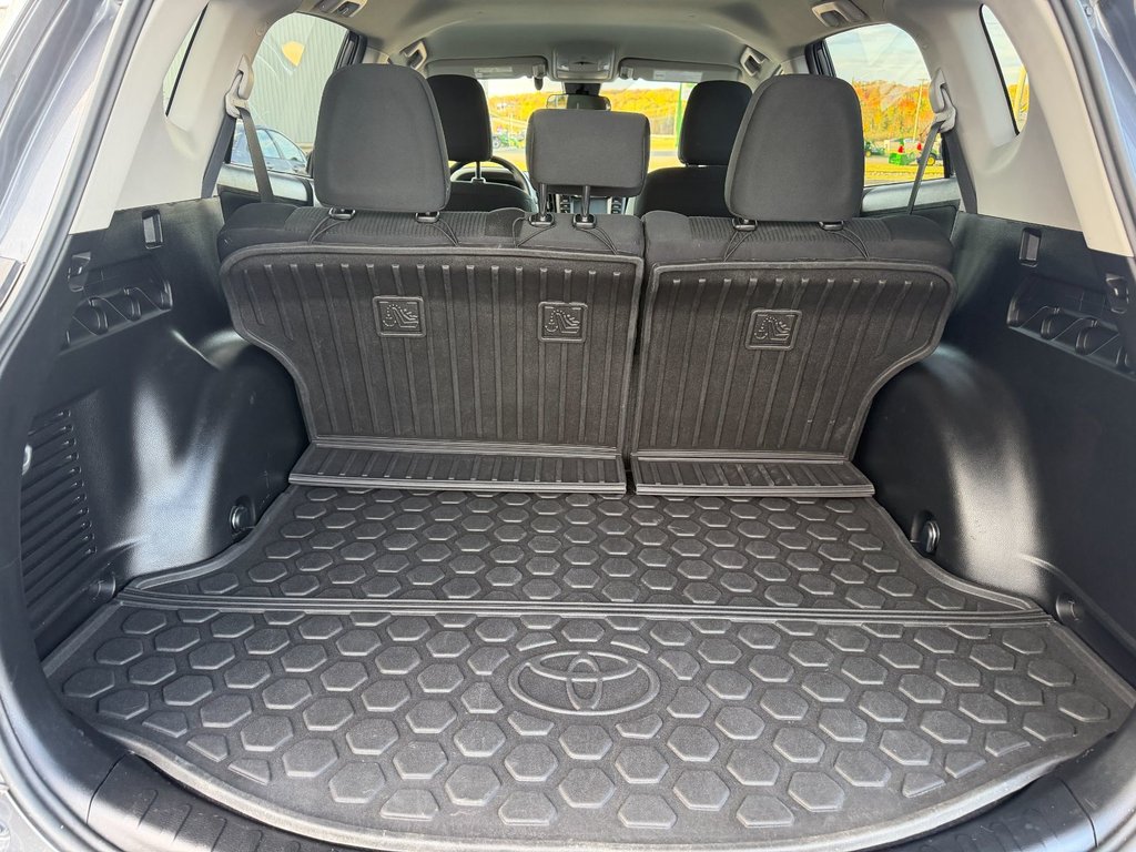 Toyota RAV4 LE AWD 2018 à Grand-Sault, Nouveau-Brunswick - 12 - w1024h768px