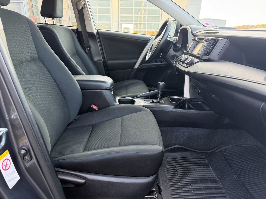 Toyota RAV4 LE AWD 2018 à Grand-Sault, Nouveau-Brunswick - 10 - w1024h768px