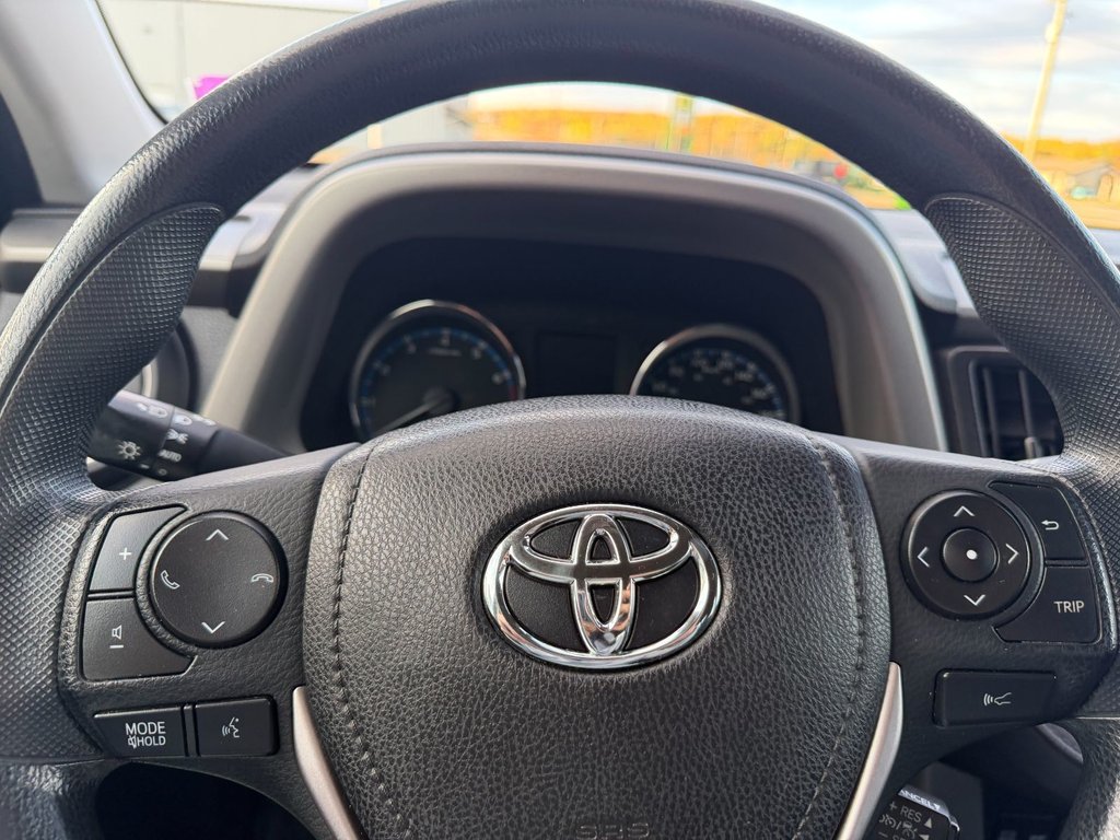 Toyota RAV4 LE AWD 2018 à Grand-Sault, Nouveau-Brunswick - 16 - w1024h768px