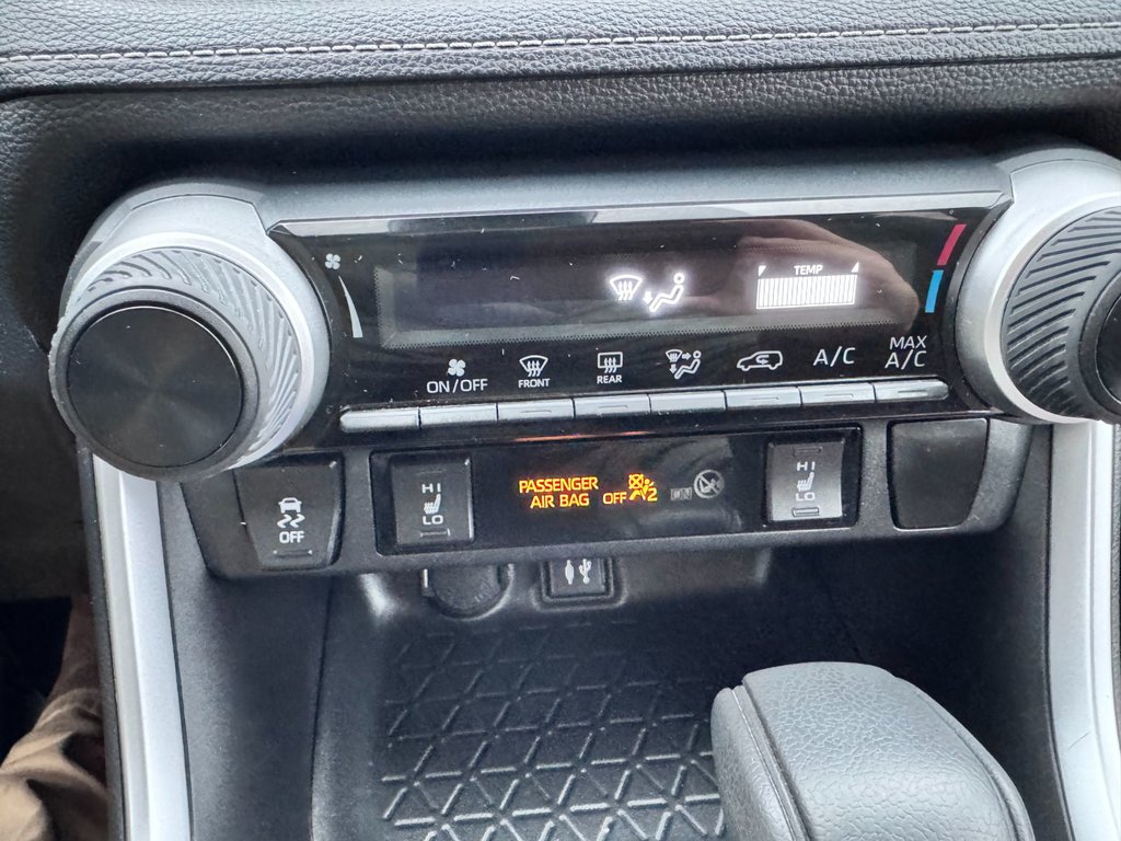 2019 Toyota RAV4 LE in Grand Falls, New Brunswick - 18 - w1024h768px