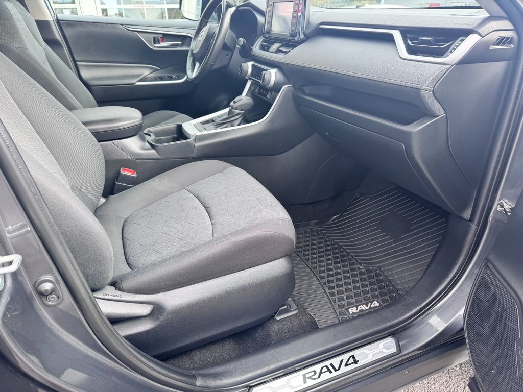 Toyota RAV4 XLE 2020 à Grand-Sault, Nouveau-Brunswick - 10 - w1024h768px