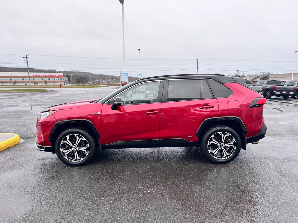 2021  RAV4 XSE PLUG IN HYBRID in Grand Falls, New Brunswick - 6 - w1024h768px