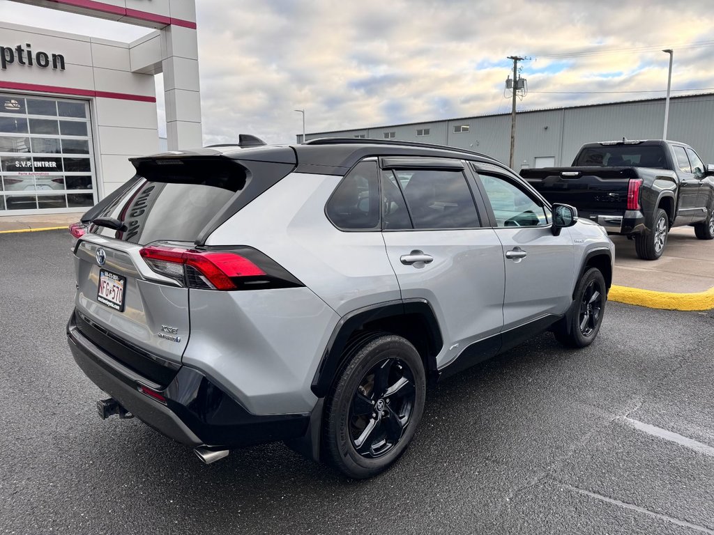 RAV4 Hybrid XLE 2021 à Grand-Sault, Nouveau-Brunswick - 4 - w1024h768px