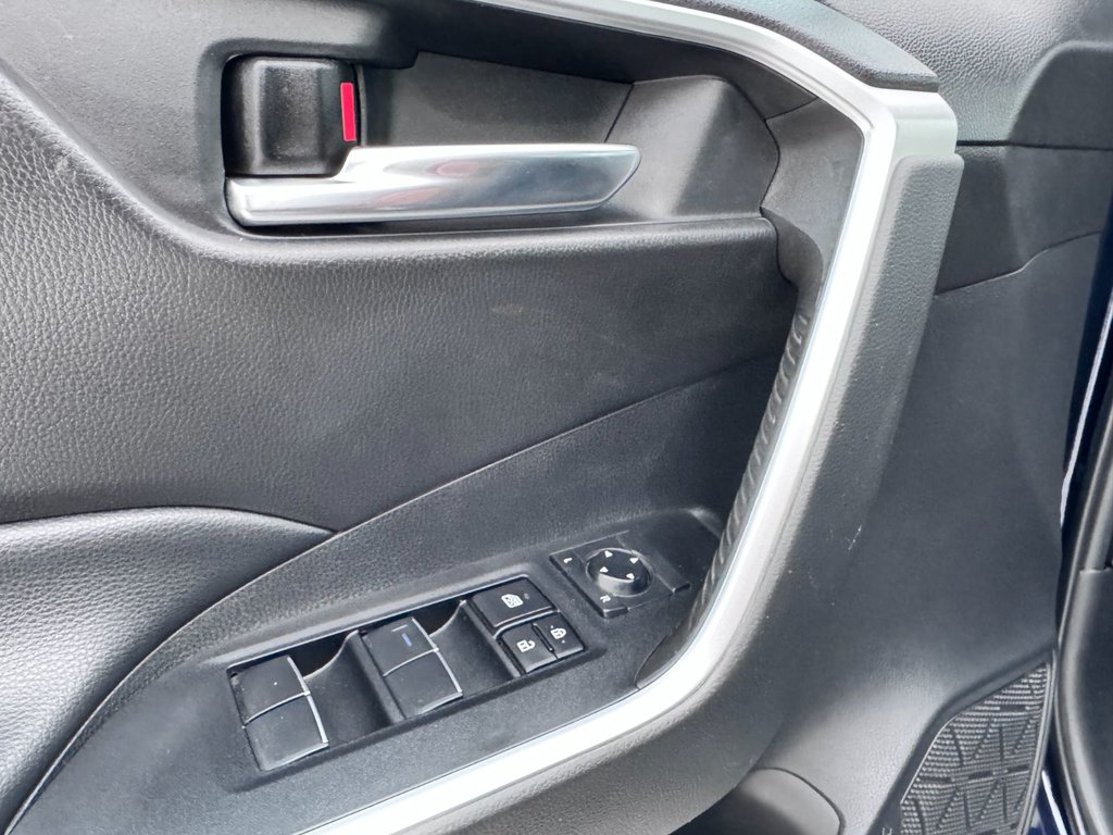 2021 Toyota RAV4 Hybrid XLE in Grand Falls, New Brunswick - 18 - w1024h768px