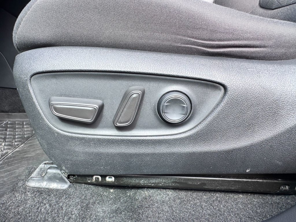 2021 Toyota RAV4 XLE HYBRID in Grand Falls, New Brunswick - 16 - w1024h768px