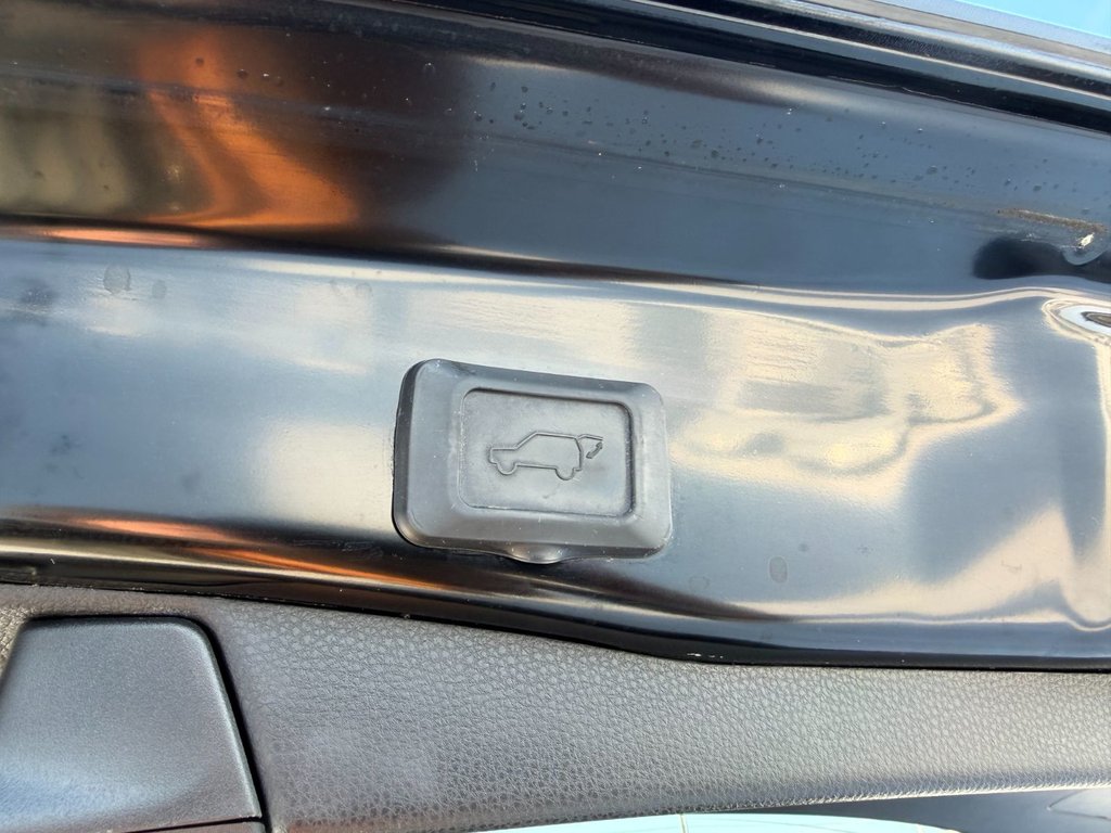 2021 Toyota RAV4 Hybrid Limited in Grand Falls, New Brunswick - 13 - w1024h768px