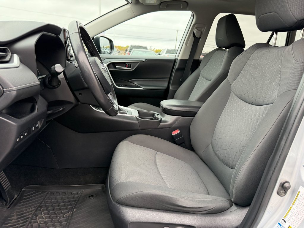 Toyota RAV4 XLE 2021 à Grand-Sault, Nouveau-Brunswick - 14 - w1024h768px