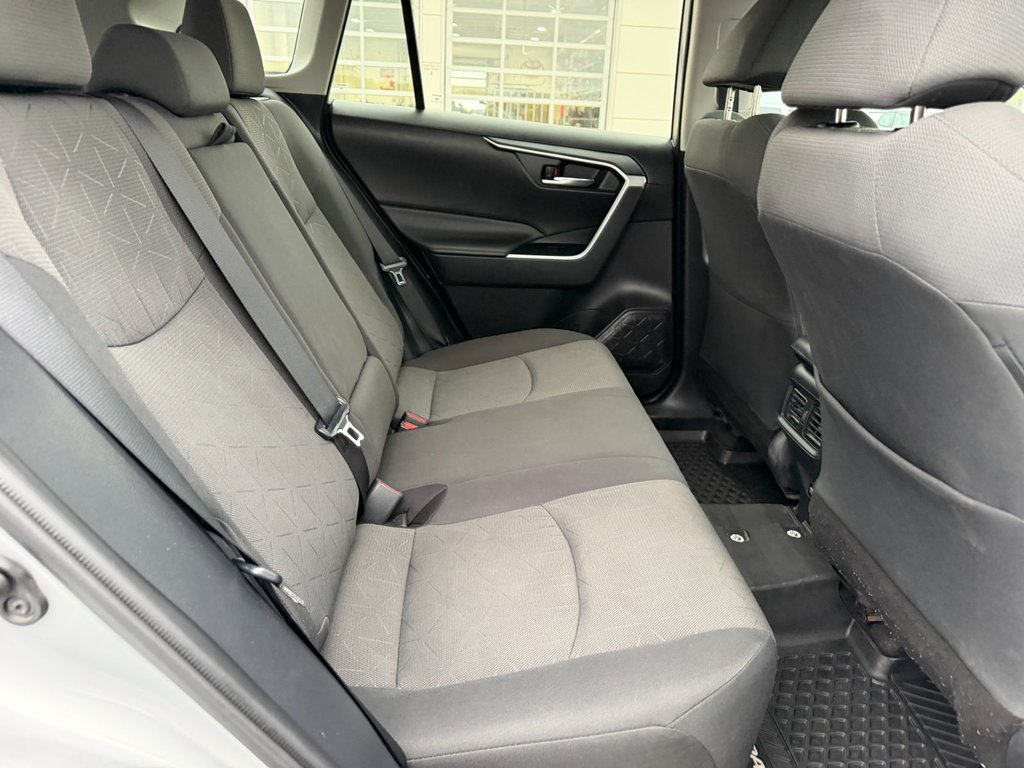 Toyota RAV4 XLE 2021 à Grand-Sault, Nouveau-Brunswick - 11 - w1024h768px