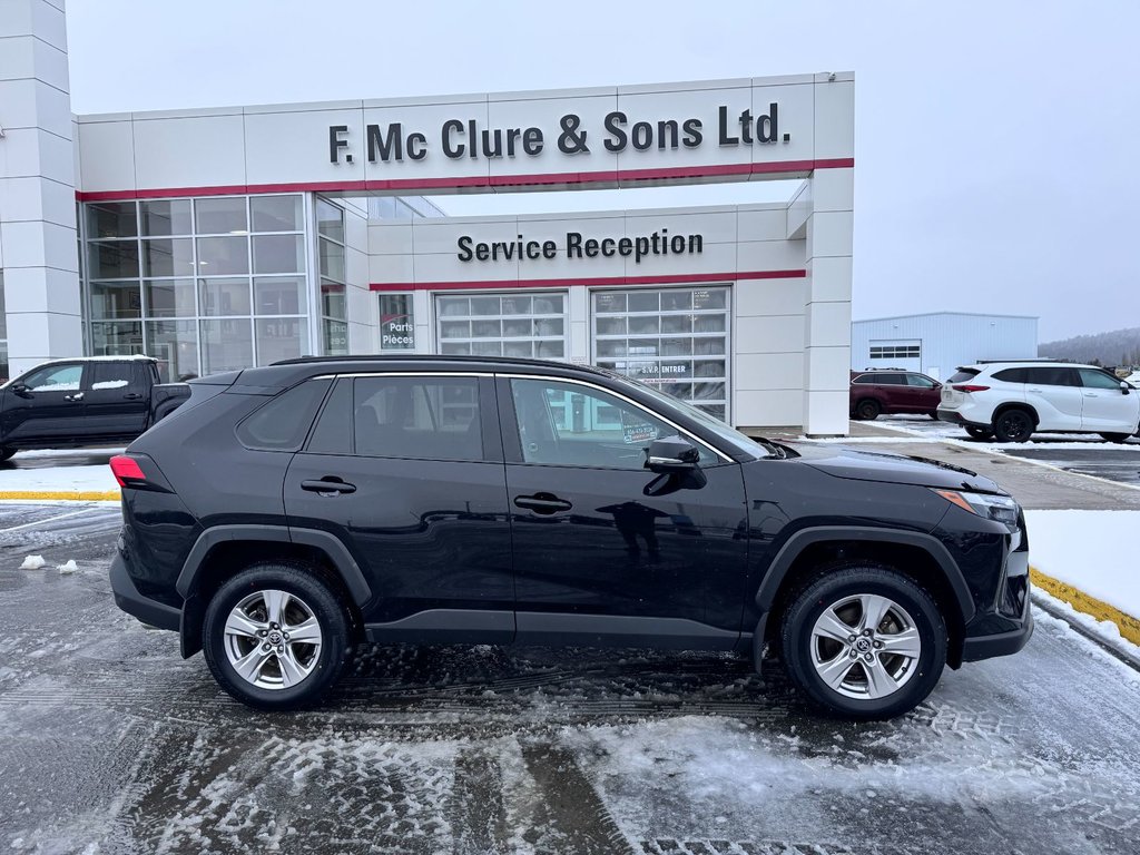 2022 Toyota RAV4 XLE in Grand Falls, New Brunswick - 3 - w1024h768px