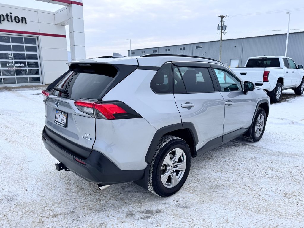 Toyota RAV4  2022 à Grand-Sault, Nouveau-Brunswick - 4 - w1024h768px