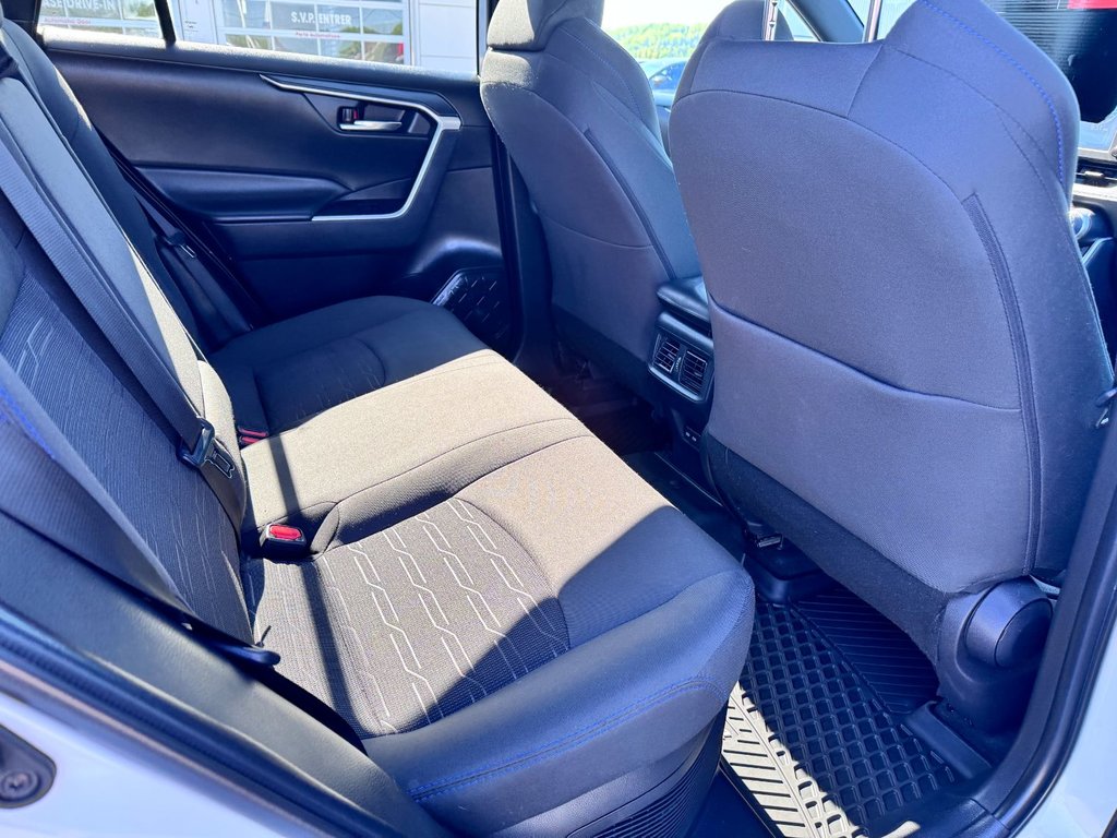 Toyota RAV4 Hybrid SE 2022 à Grand-Sault, Nouveau-Brunswick - 12 - w1024h768px