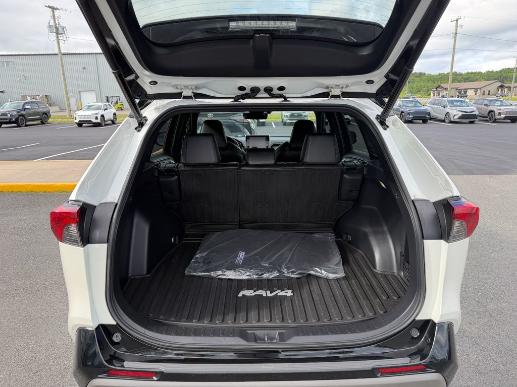 2022 Toyota RAV4 Hybrid XSE in Grand Falls, New Brunswick - 12 - w1024h768px