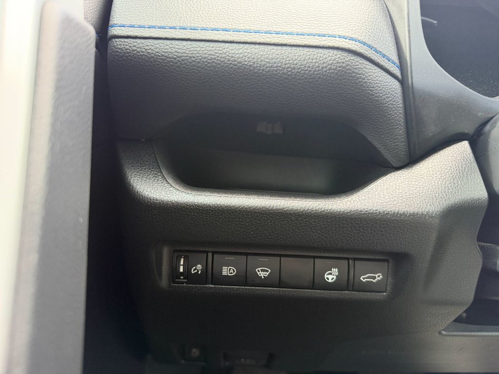 2022 Toyota RAV4 Hybrid XSE in Grand Falls, New Brunswick - 15 - w1024h768px